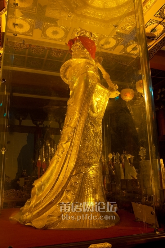 全球最大黄金妈祖像在湄洲妈祖祖庙开光现场
