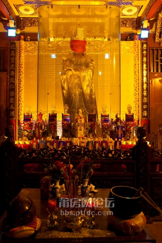 全球最大黄金妈祖像在湄洲妈祖祖庙开光现场