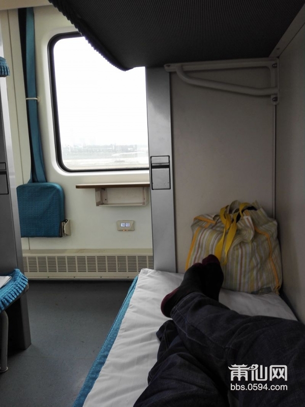 下图就是厦门至北京西的z308次直特列车的硬,软卧图片供楼主参考.